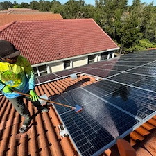 Professional-Solar-Panel-Cleaning-in-Palm-Beach-Gardens-FL 5