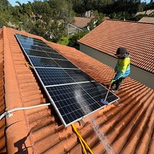 Professional-Solar-Panel-Cleaning-in-Palm-Beach-Gardens-FL 3