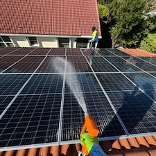 Professional-Solar-Panel-Cleaning-in-Palm-Beach-Gardens-FL 1