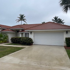 Roof-Driveway-Cleaning-in-West-Palm-Beach-FL 0