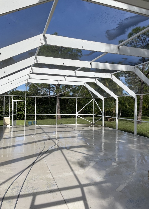 Lanai & Pool Cage Cleaning